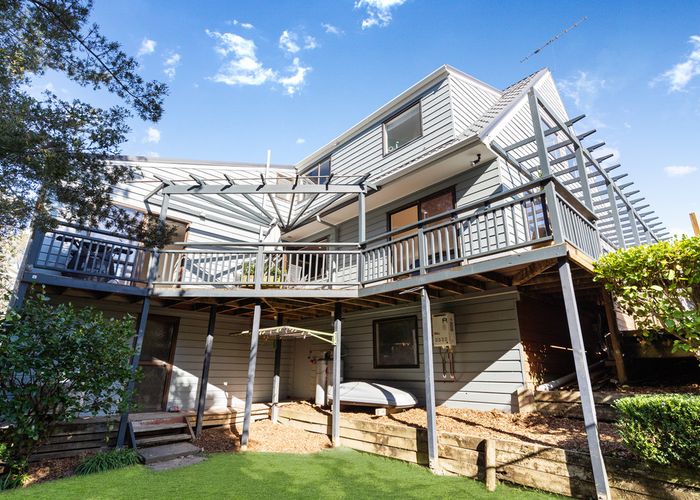  at 7B Bradbury Road, Botany Downs, Auckland