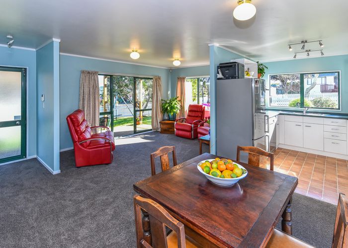  at 8 Wai Iti Place, Clendon Park, Auckland