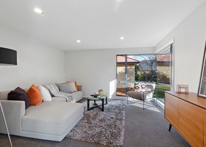  at 2 Courtfield Close, Parklands, Christchurch