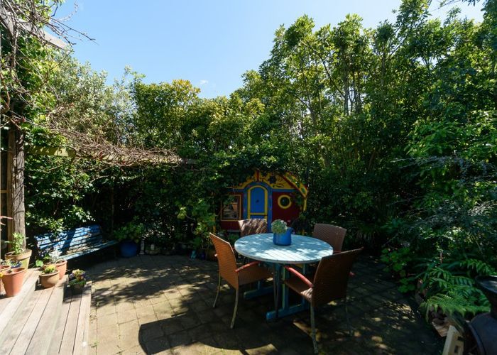  at 92 View Road, Houghton Bay, Wellington