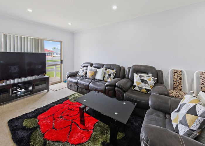  at 12 Maxwell Avenue, Papatoetoe, Auckland