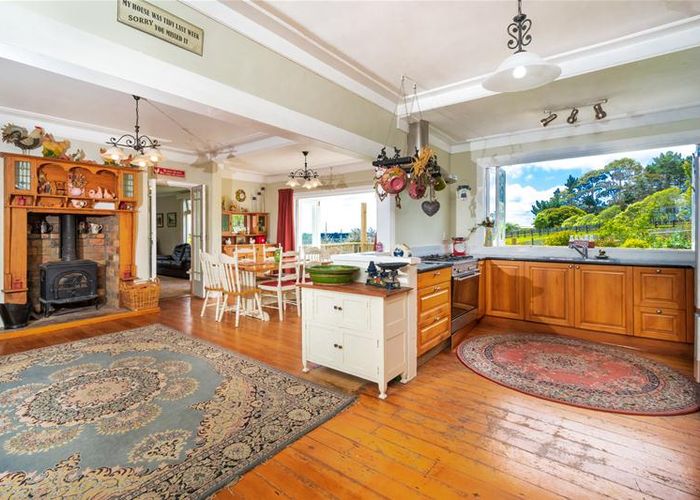  at 12 Mildon Road, Waitākere, Auckland