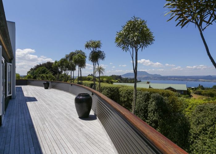  at 7 Cameron Drive, Acacia Bay, Taupo