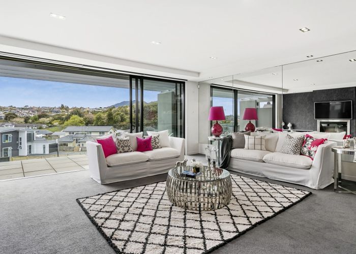  at 1/5 The Moorings, Two Mile Bay, Taupo