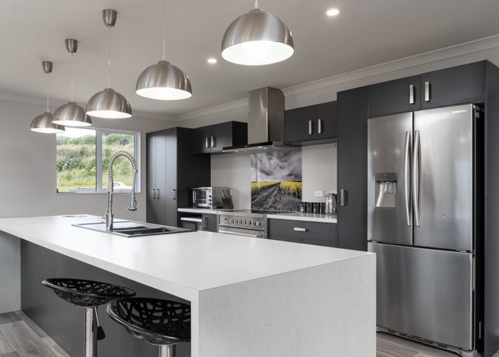  at 166 Dorset Road, Carterton