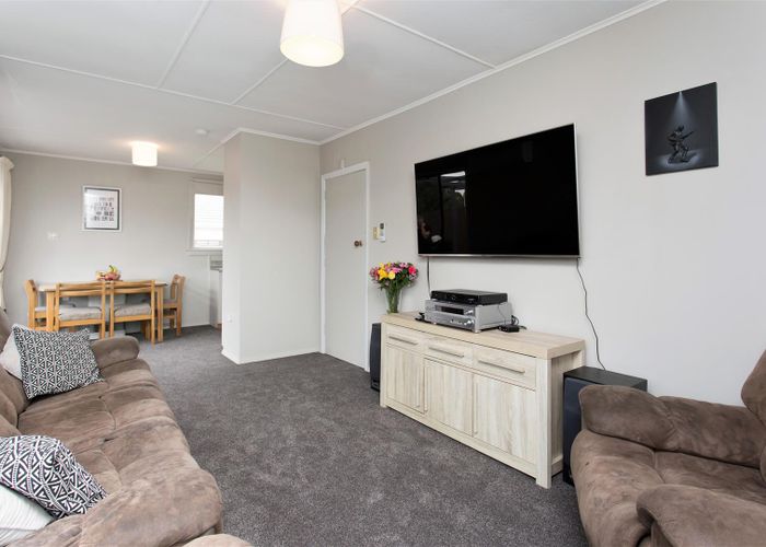  at 10 Gregory Avenue, Islington, Christchurch