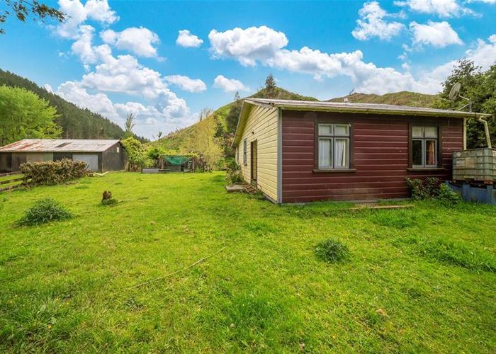  at 1153 Tangahoe Valley Road, Hawera
