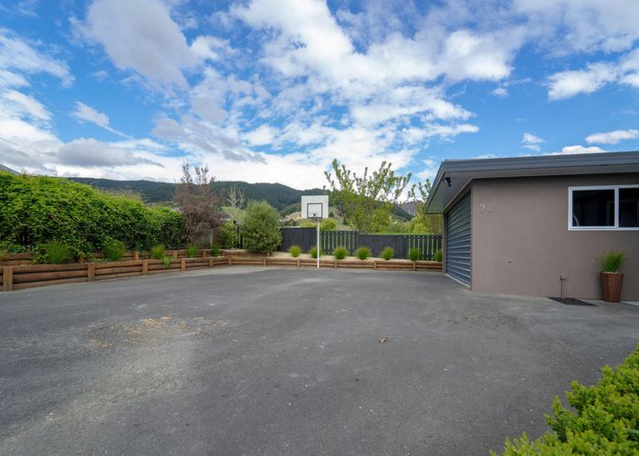  at 24 Rochfort Drive, Richmond