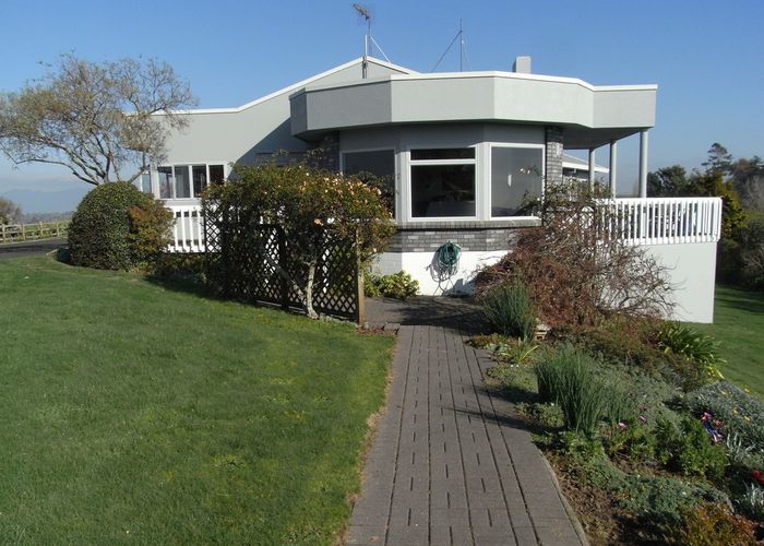  at 136 Wallace Road, Temple View, Hamilton