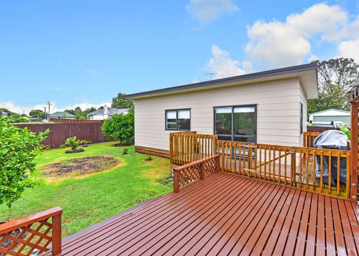 at 9 Kent Road, Manurewa, Auckland
