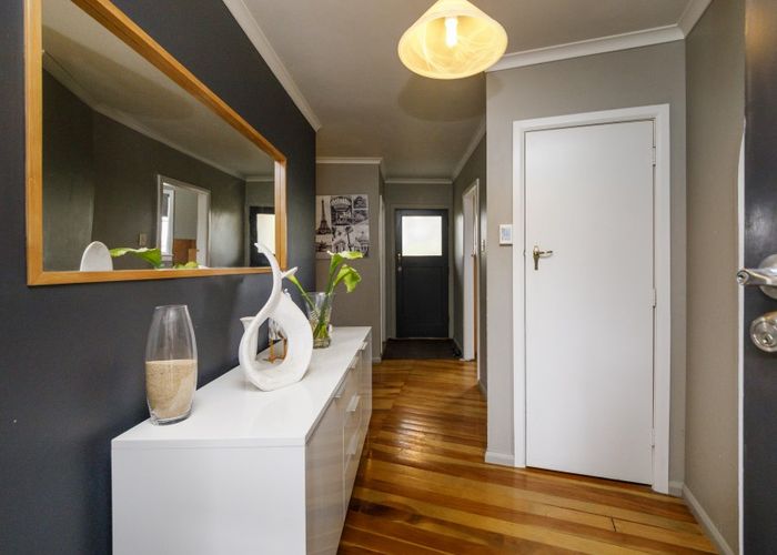  at 17 Leeds Street, Milson, Palmerston North