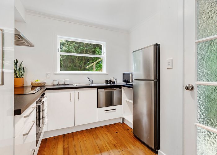  at 73B Pembroke Road, Northland, Wellington