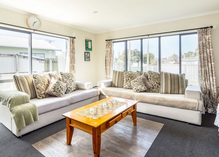  at 11 Farrier Grove, Featherston