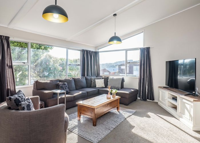  at 22 Rembrandt Avenue, Tawa, Wellington