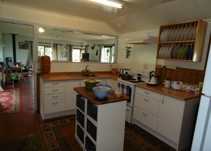  at 102 Gangway Road, Totara North