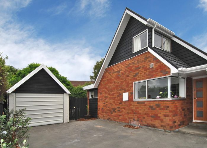  at 2/439 Avonhead Road, Avonhead, Christchurch