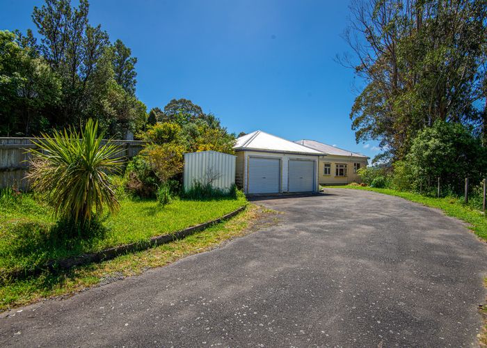  at 16 Westra View, Tawa, Wellington