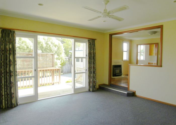  at 11 Pollen Crescent, Melville, Hamilton