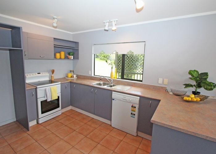  at 18 Coventry Close, Ascot Park, Porirua