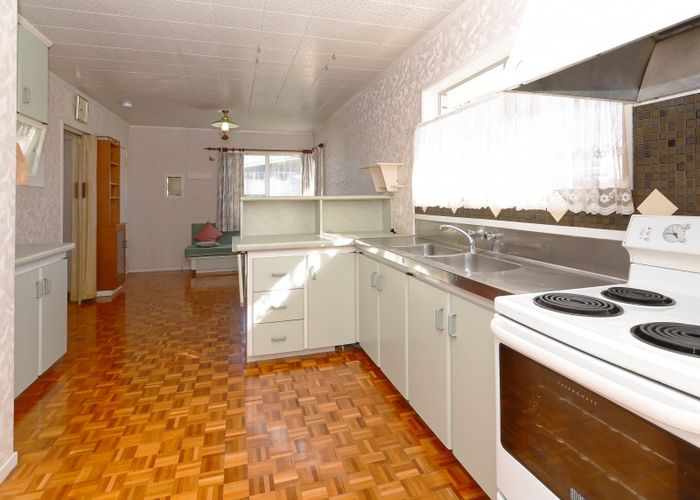  at 14 Storey Avenue, Forest Lake, Hamilton