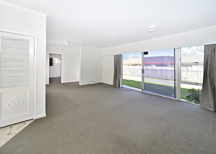  at 1/126 Clevedon Road, Papakura