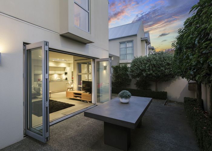  at 38 Rhodes Street, Merivale, Christchurch