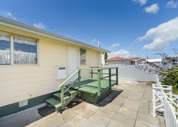  at 7 Seaforth Avenue, Milson, Palmerston North