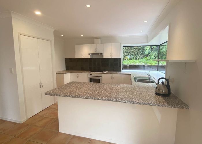  at 16 Campbell Road, Takapuna, North Shore City, Auckland