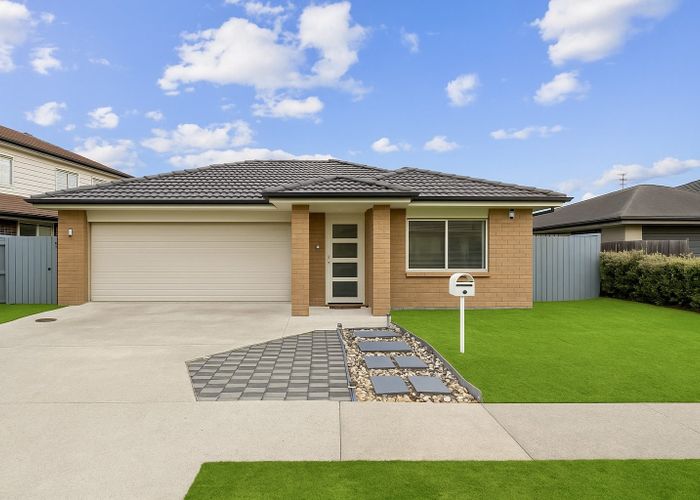  at 8  Dalray Avenue, Takanini, Papakura, Auckland