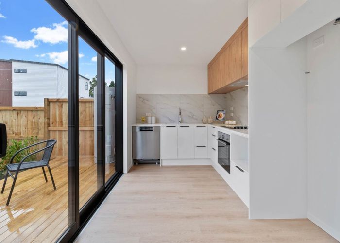  at Lot 5/15 Oakland Avenue, Papatoetoe, Manukau City, Auckland