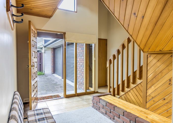  at 14 Cooper Place, Chedworth, Hamilton