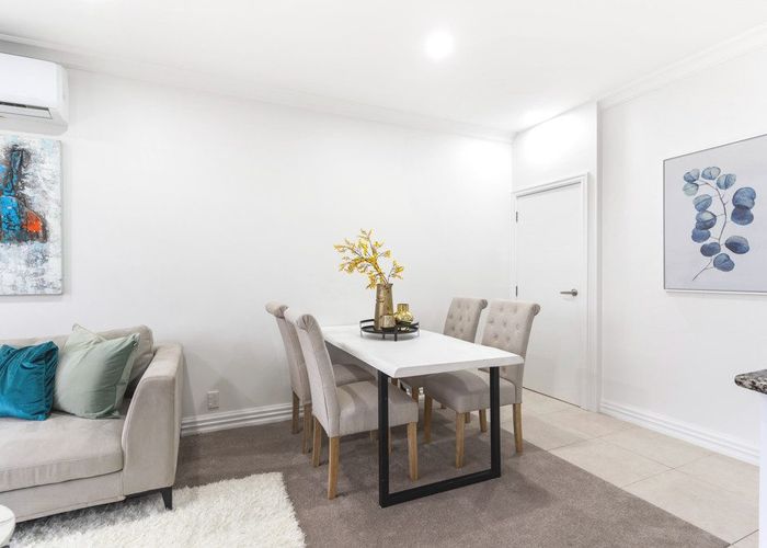  at 4/126 Stancombe Road, Flat Bush, Manukau City, Auckland