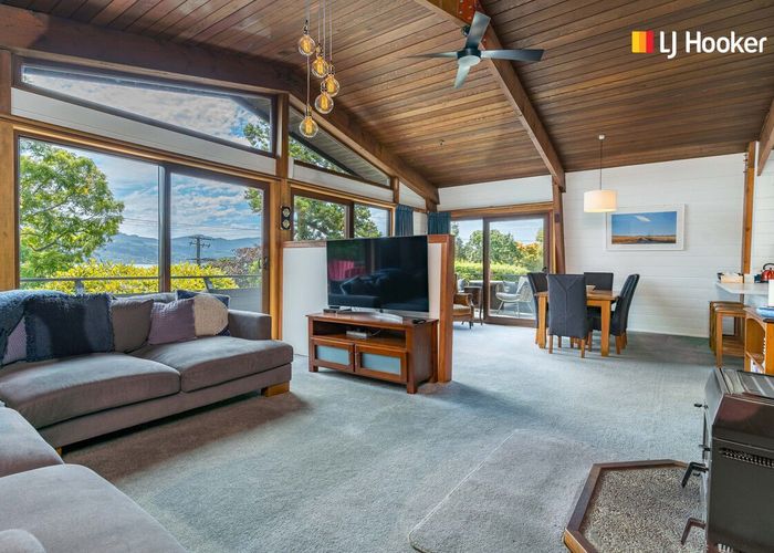  at 4 Barling Street, Macandrew Bay, Dunedin