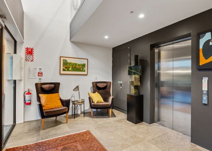  at 4/30 Peterborough Street, City Centre, Christchurch City, Canterbury