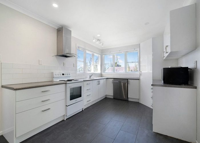  at 93 Rosier Road, Glen Eden, Waitakere City, Auckland