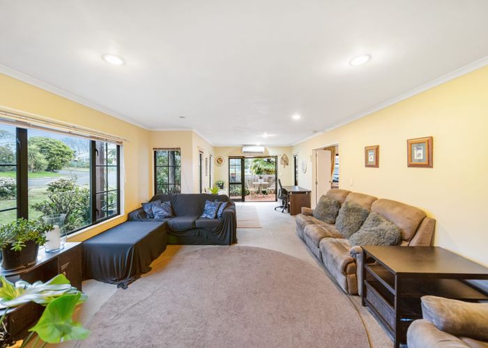  at 30 Lenore Road, Favona, Auckland