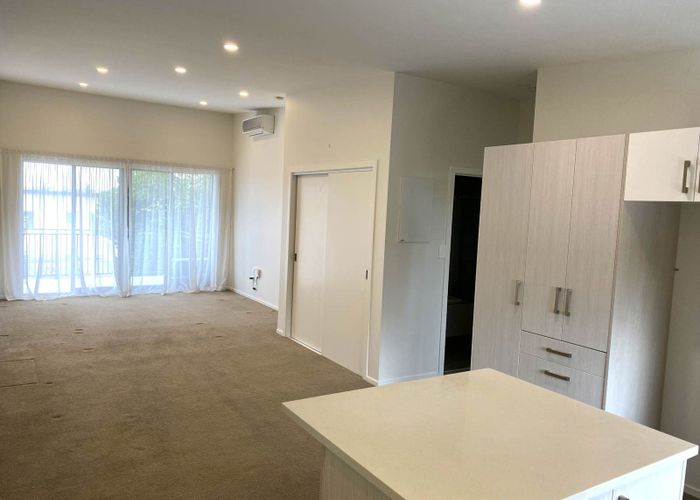  at 8/3 Woolfield Road, Papatoetoe, Manukau City, Auckland