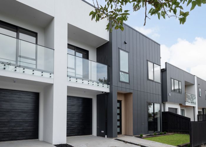  at 2/57 Herbert Road, Queenwood, Hamilton