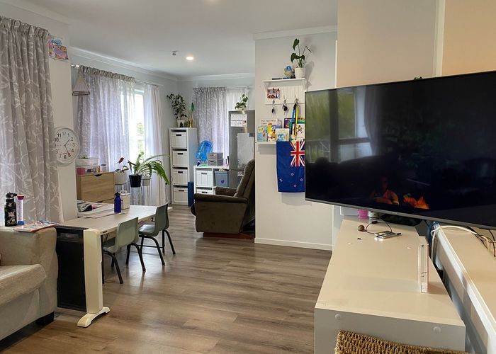  at 2/366A Glenfield Road, Glenfield, North Shore City, Auckland