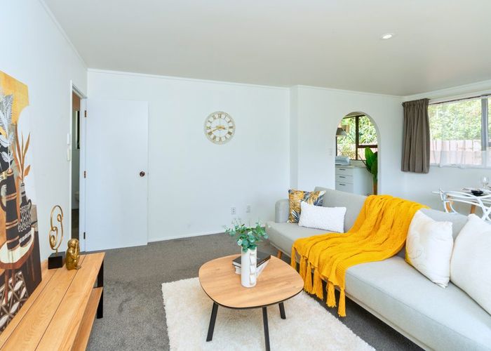  at 190B Clarkin Road, Fairfield, Hamilton