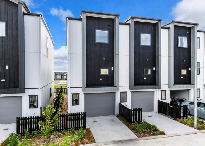  at 12 Papa Takaroa Lane, Flat Bush, Manukau City, Auckland