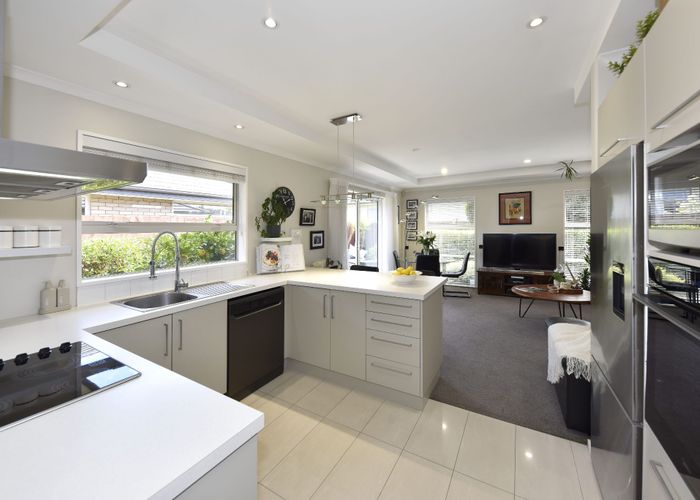  at 4/198 Racecourse Road, Upper Riccarton, Christchurch City, Canterbury