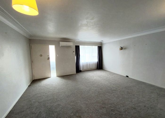  at 2/26 Tawhiri Road, One Tree Hill, Auckland City, Auckland