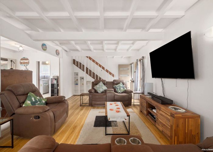  at 2/160 Glamorgan Drive, Torbay, Auckland