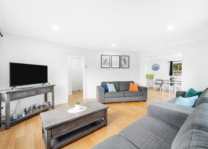  at 1/12 Marbeth Court, Botany Downs, Manukau City, Auckland
