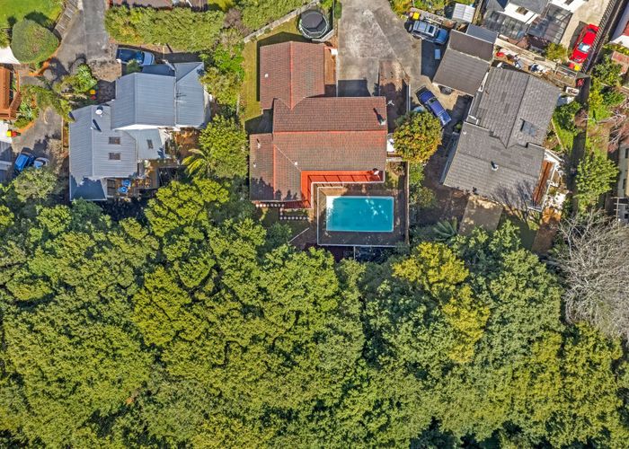  at 8 Deodar Place, Totara Heights, Manukau City, Auckland