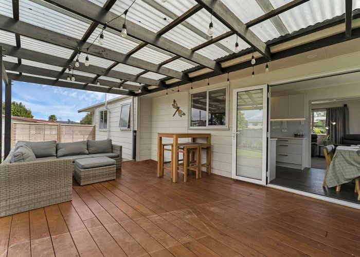  at 9 Ohira Place, Henderson, Waitakere City, Auckland