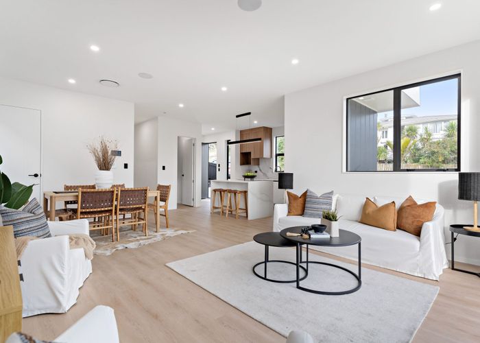  at 72 Selwyn Crescent, Forrest Hill, North Shore City, Auckland