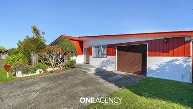  at 85 Gloaming Hill, Titahi Bay, Porirua