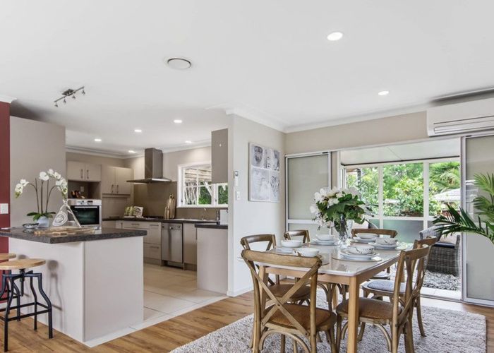  at 32 Cascades Road, Pakuranga Heights, Manukau City, Auckland